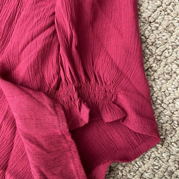 Women’s Short Sleeve Top - Picture 3 of 8